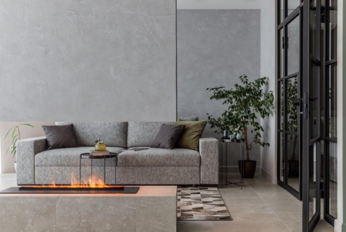 Лаконичная квартира с камином