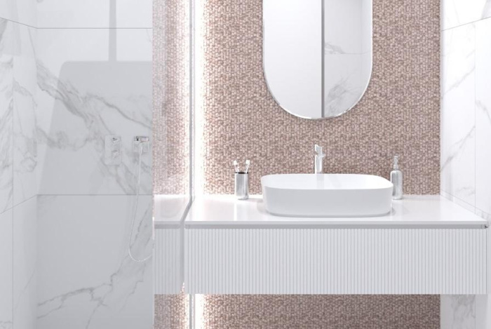 Белый мрамор с розовыми акцентами